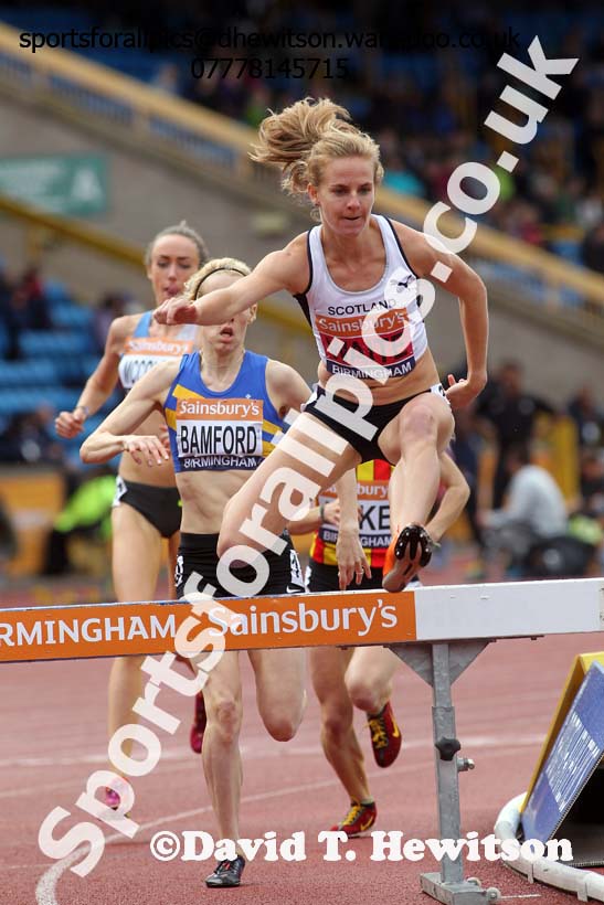 Lennie Waite (AFD AC) leads the 3000 metres steeplechase, 2014 Sainsbury's British Championships. Photo: David T. Hewitson/Sports for All Pics